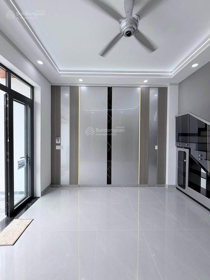 Nhà 1 trệt 1 lầu siêu đẹp ngay gần kdl bửu long sổ riêng thổ cư800tr nhận nhà