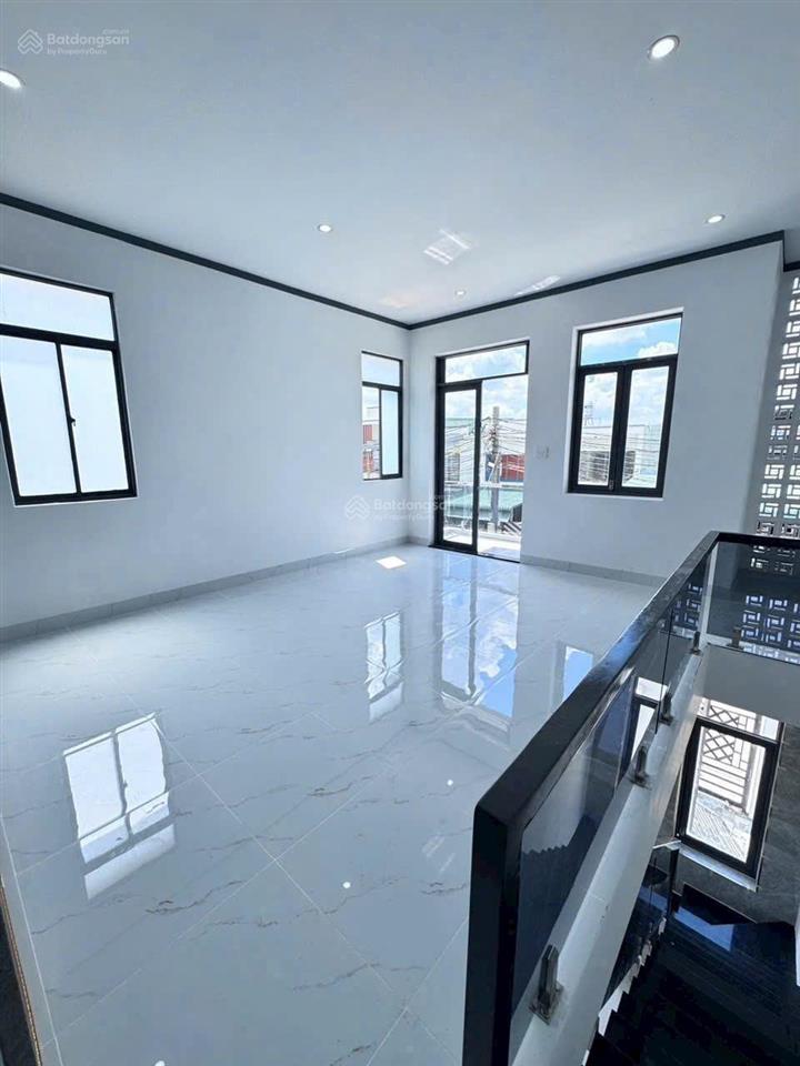 Bán căn nhà góc 2 mặt tiền ngay biên hòa  sổ hồng riêng thổ cư  700tr nhận nhà