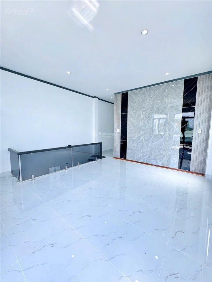 Bán căn nhà góc 2 mặt tiền ngay biên hòa  sổ hồng riêng thổ cư  700tr nhận nhà