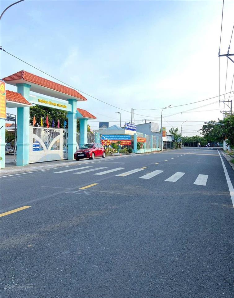 Chính chủ bán gấp lô đất 150m2 mặt tiền đường long chiến  phường tân triều
