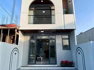 Bán nhà 1 trệt 1 lầu ngay cây xăng đức hưng đường đồng khỏisổ riêng thổ cư