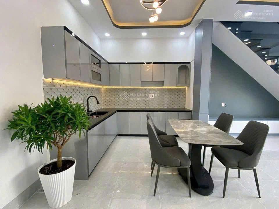 Bán nhà 1 trệt 1 lầu ngay cây xăng đức hưng đường đồng khỏisổ riêng thổ cư