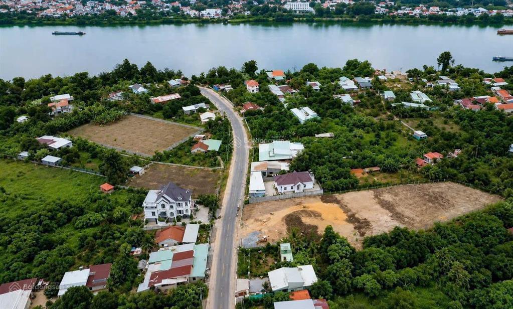 Đất nền view sông mát mẻ  sổ riêng thổ cư  giá chỉ 900tr  chỉ cần 250tr nhận đất