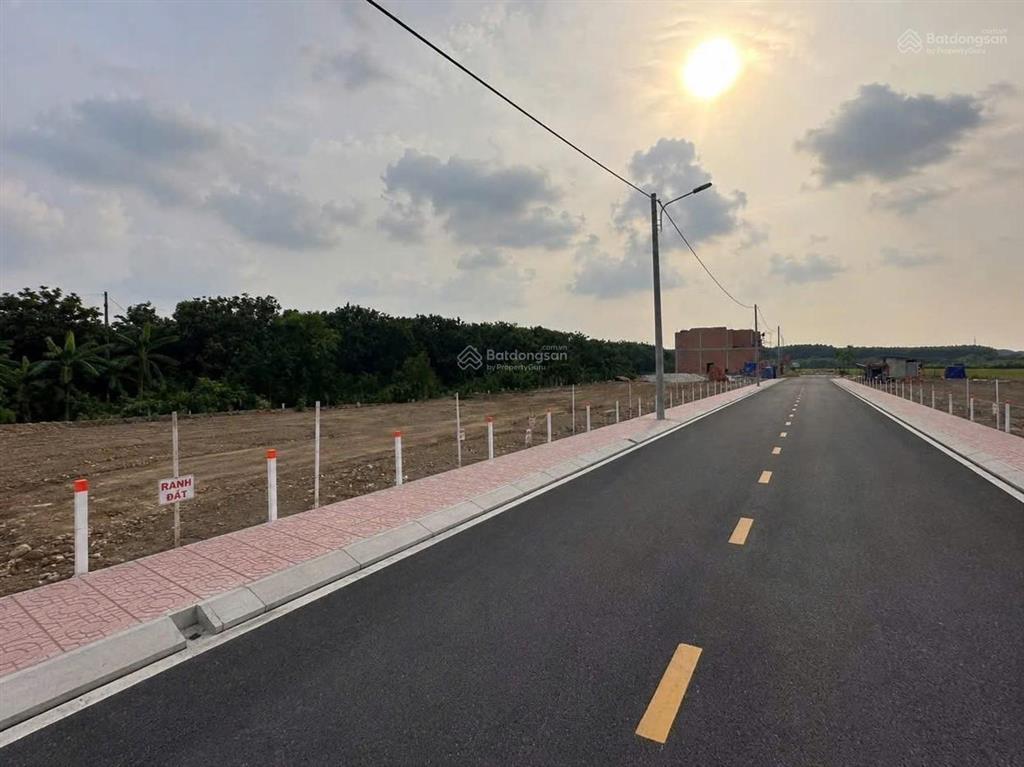 Đất nền view sông mát mẻ  sổ riêng thổ cư  giá chỉ 900tr  chỉ cần 250tr nhận đất