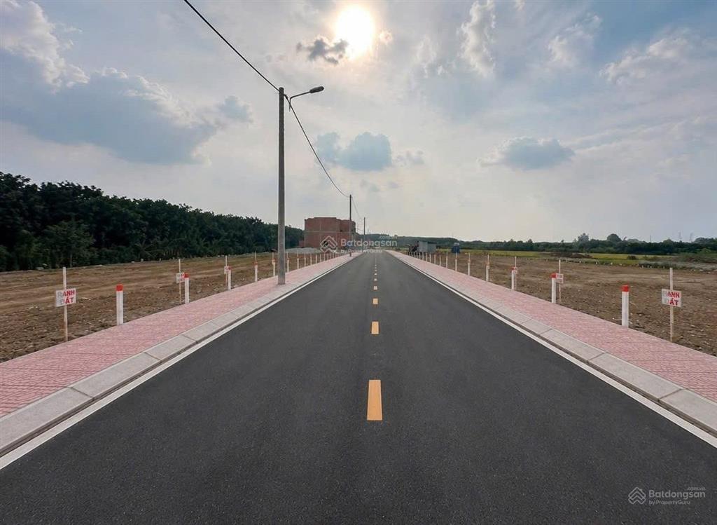 Đất nền view sông mát mẻ  sổ riêng thổ cư  giá chỉ 900tr  chỉ cần 250tr nhận đất