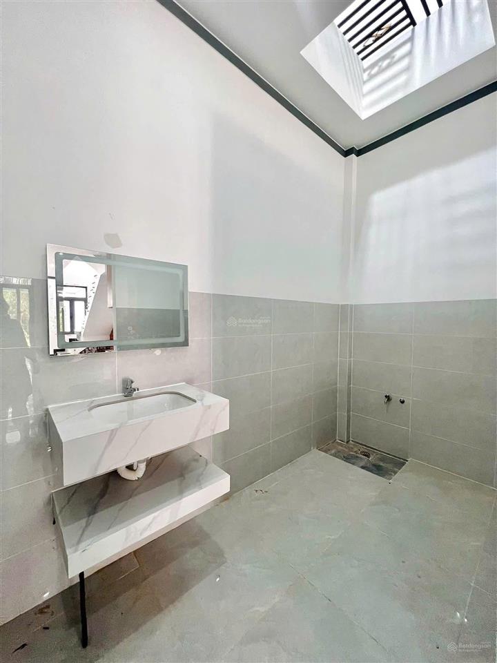 Bán nhà ngang 6 mét, mặt tiền kinh doanh sổ riêng thổ cư  750tr nhận nhà ngay