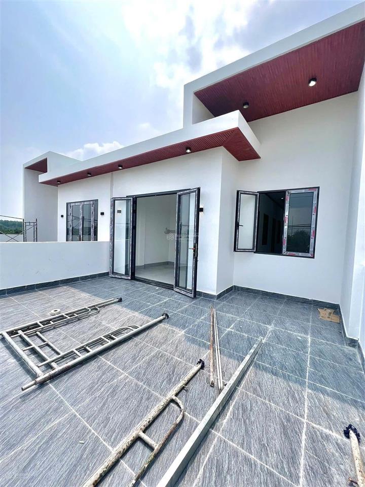 Bán nhà ngang 6 mét, mặt tiền kinh doanh sổ riêng thổ cư  750tr nhận nhà ngay