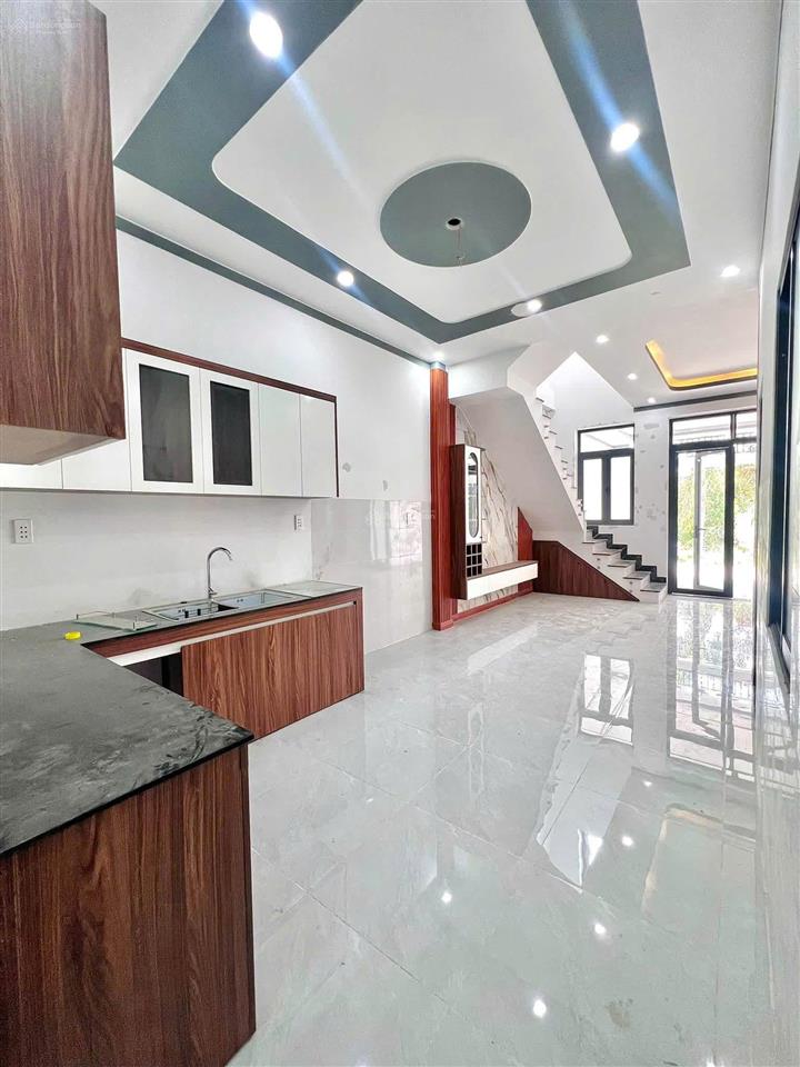 Bán nhà ngang 6 mét, mặt tiền kinh doanh sổ riêng thổ cư  750tr nhận nhà ngay