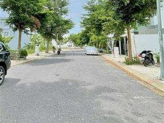 Bán nền đất cực đẹp ngay gần cổng 11  sổ riêng thổ cư  khu vực ko ngập