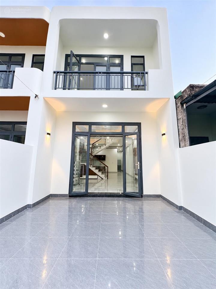 Chủ kẹt tiền bán gấp căn nhà ngay cây xăng đức hưng đường đồng khởi. thổ cư 100%