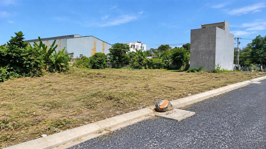 Bán đất khu phố 3 trảng dài  ngay cây xăng đức hưng  sổ riêng thổ cư chỉ 1,85 tỷ