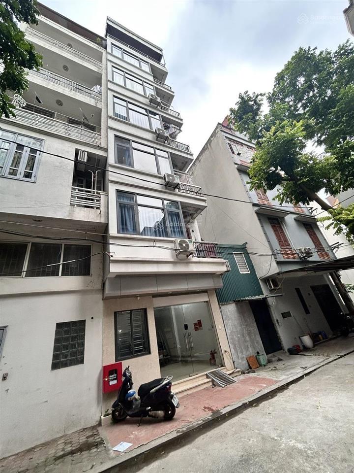 Cc cho thuê ccmn phố bùi huy bích, có thang máy. nhà mặt đường, vỉa hè 15m. cách bãi gửi oto 50m