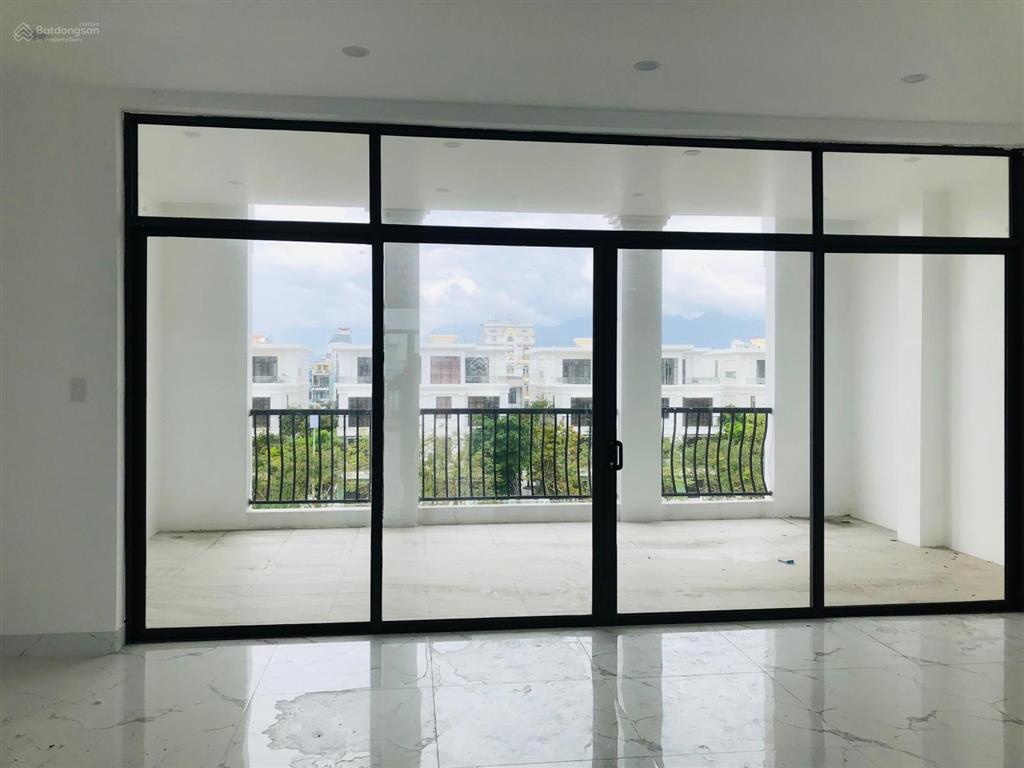 Bán shophouse mt nguyễn sinh sắc 4 tầng đã có sổ đỏ cá nhân. ngay biển, gần siêu thị mega market