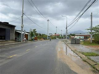 Bán đất mt 10m5 dt 601 diện tích 175m2, hoà sơn, hoà vang. gần khu du lịch bà nà.  0931 993 ***