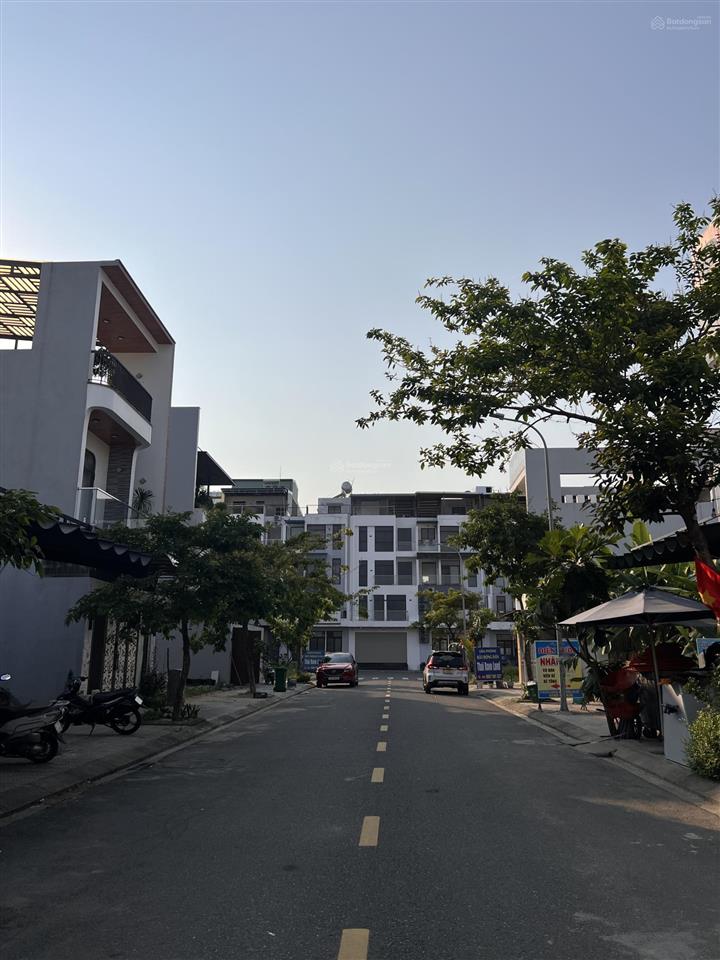 Bán đất mt 7m5 hoà phú 27, ngay mega market, cách biển nguyễn tất thành 1km. lô sạch đẹp