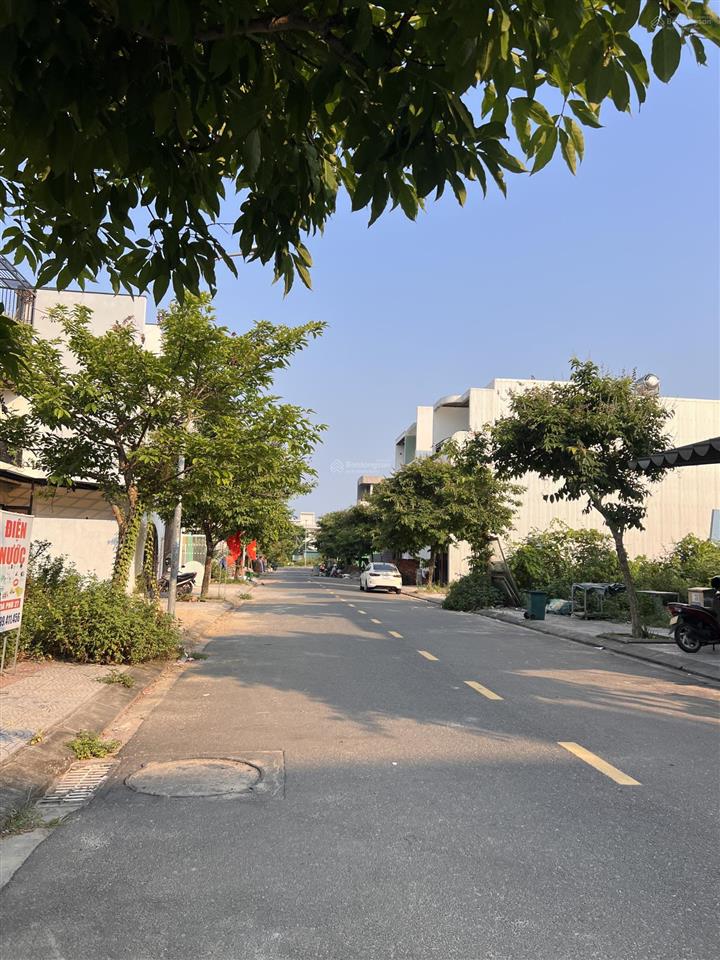 Bán đất mt 7m5 hoà phú 27, ngay mega market, cách biển nguyễn tất thành 1km. lô sạch đẹp