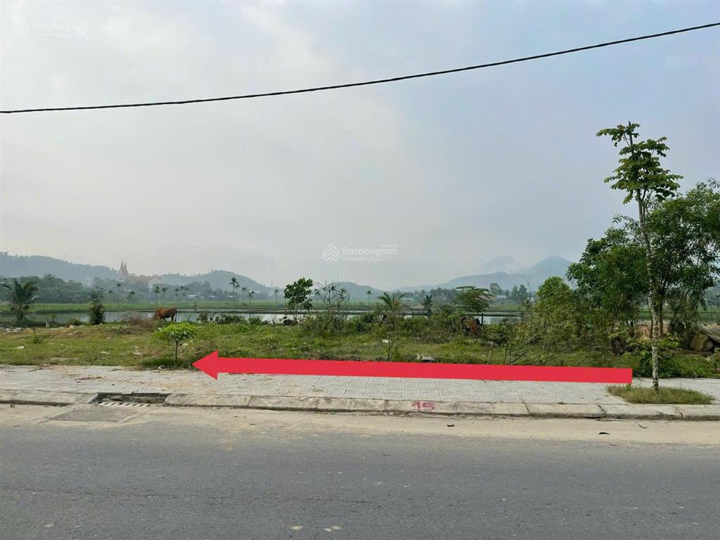 Bán đất mt 10m5 dt 601 diện tích 175m2, hoà sơn, hoà vang. gần khu du lịch bà nà.  0931 993 ***