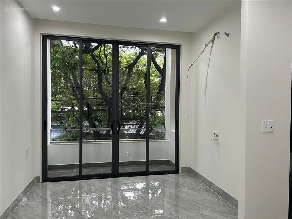 Cho thuê nhà 4 tầng mt phùng hưng, liên chiểu gần đh fpt, cao đẳng thương mại. 4 phòng, 5wc