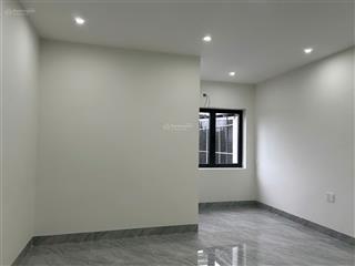 Cho thuê nhà 4 tầng mt phùng hưng, liên chiểu gần đh fpt, cao đẳng thương mại. 4 phòng, 5wc