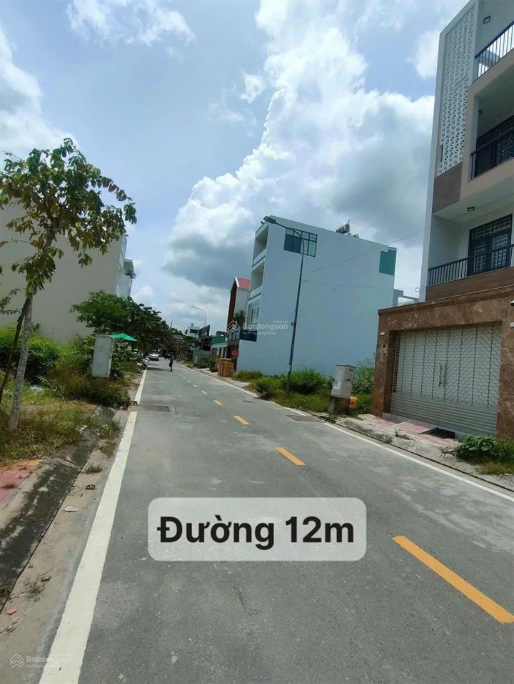 Hàng ngộp ra gấp lô đất 100m2, thổ cư, sang tên ngay, xây dựng