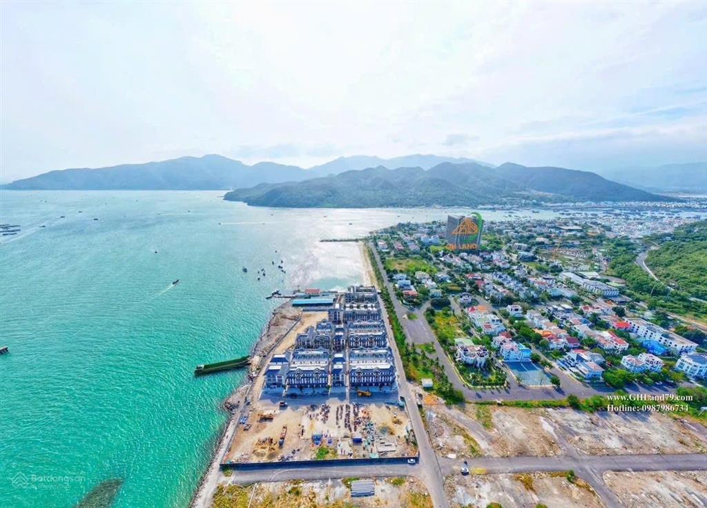 Biệt thự đơn lập ngang 15m vinhomes pearl bay  nha trang