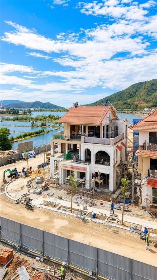 Căn 2 phòng ngủ view pháo hoa trọn đời  view sông quán trường