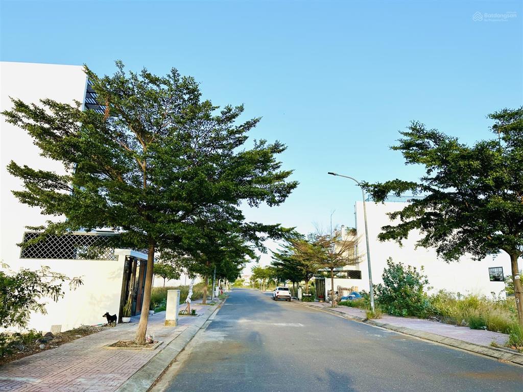 Lô đất đẹp đối diện công viên  khu đô thị mỹ gia 5  chỉ 5.3 tỷ bao ép cọc