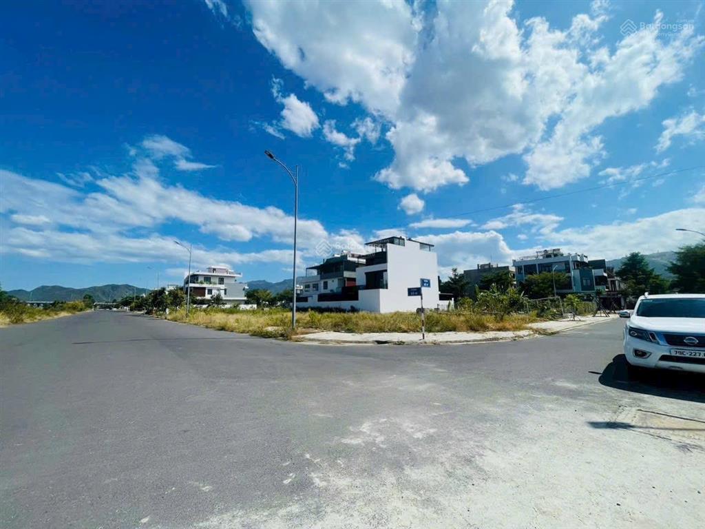 Lô góc view sông  khu đô thị mỹ gia đường rộng 27m  chỉ 62tr/m2