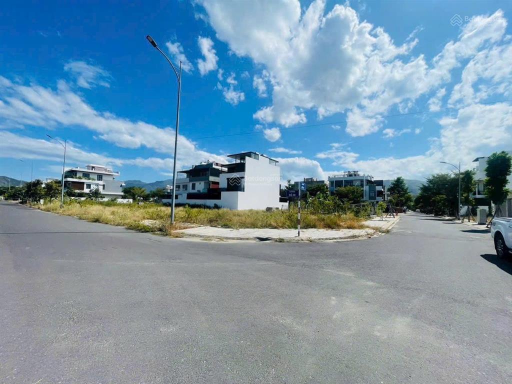 Lô góc view sông  khu đô thị mỹ gia đường rộng 27m  chỉ 62tr/m2