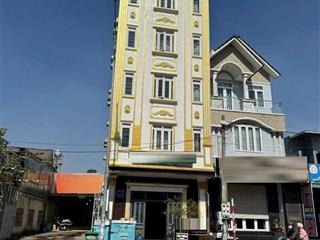 Bán khách sạn mặt tiền đường hai bà trưng, p. dĩ an. 1 trệt 5lầu có 16 phòng thu nhập 130 triệu/th