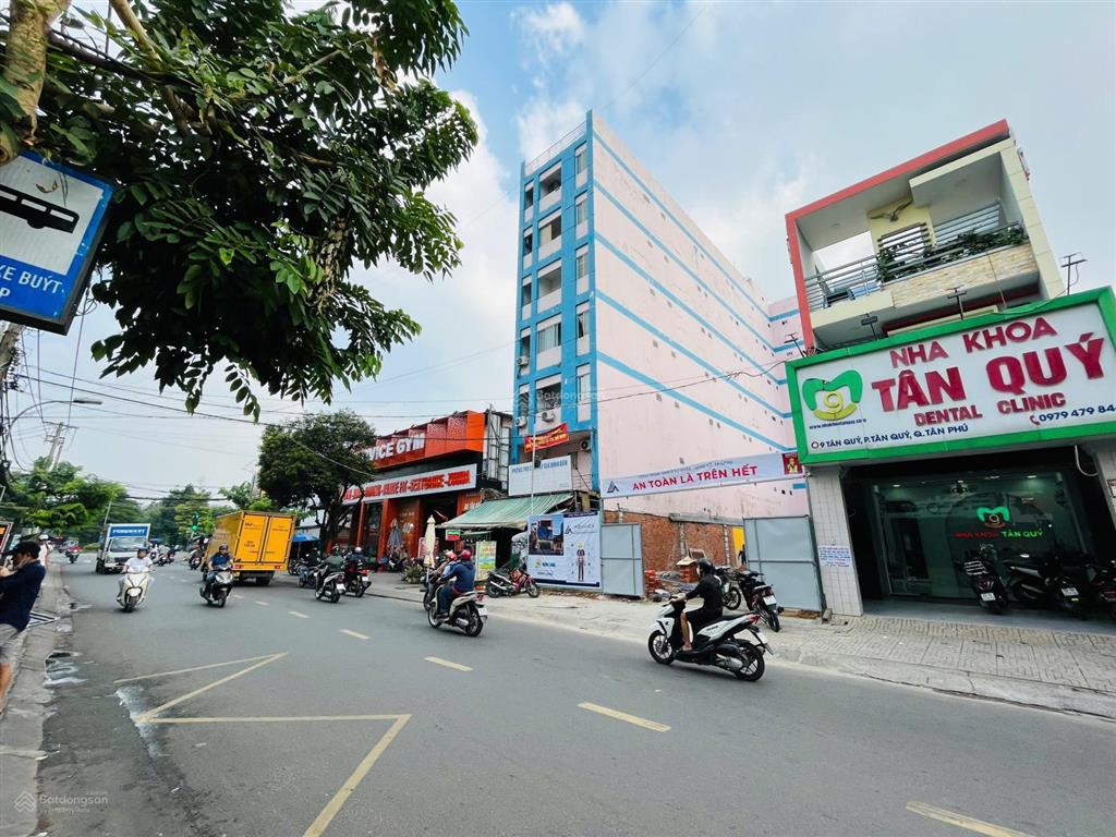 Bán nhà mt đường tân quý đoạn sát siêu thị aeon mall (5x21m vuông) 3 tầng, cho thuê dài hạn