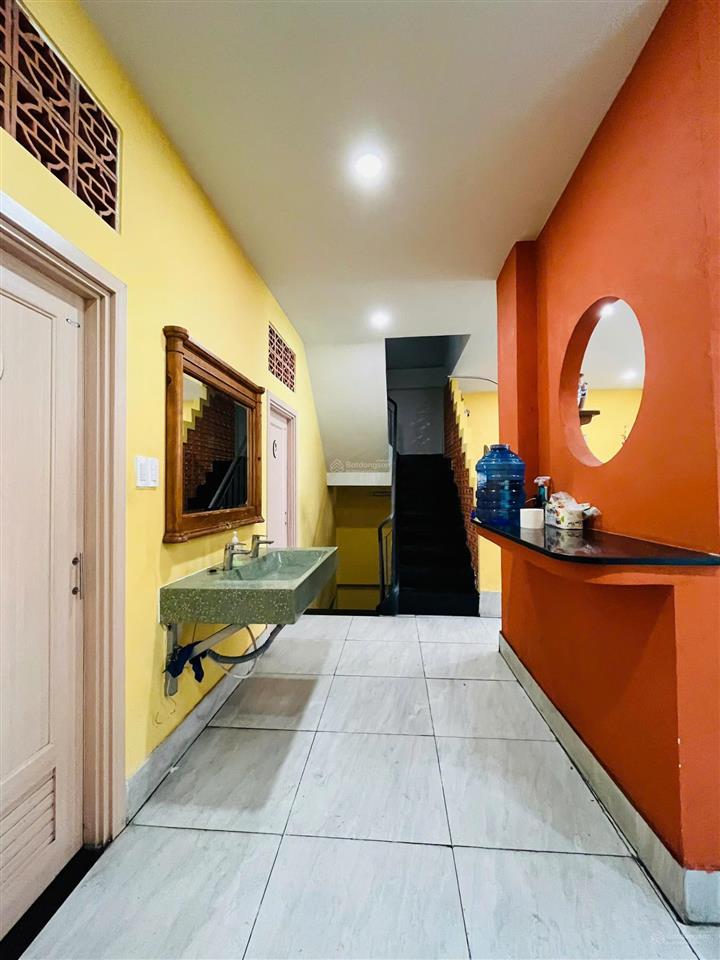 Cho thuê dài hạn mt đường độc lập (8x20m) 3 tầng mới, sạch sẽ, mới xây đẹp