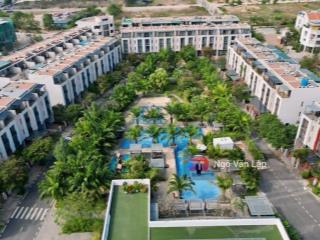 Bán căn lk lotus sẵn sổ giá 8,8 tỷ view bể bơi
