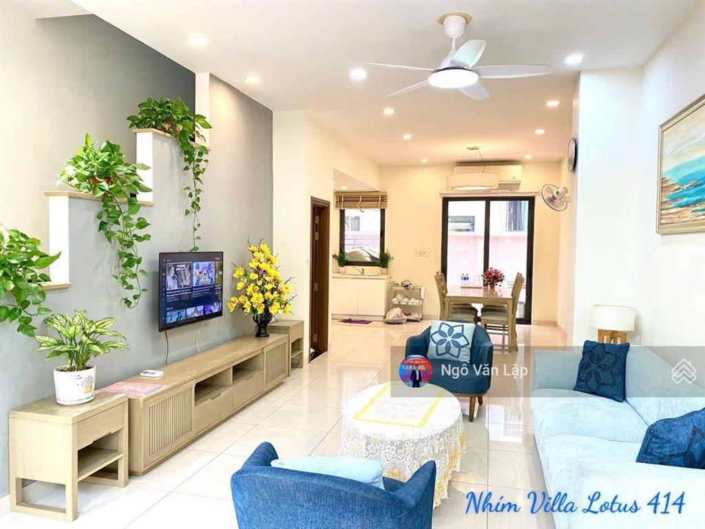 Bán căn lk lotus sẵn sổ giá 8,8 tỷ view bể bơi