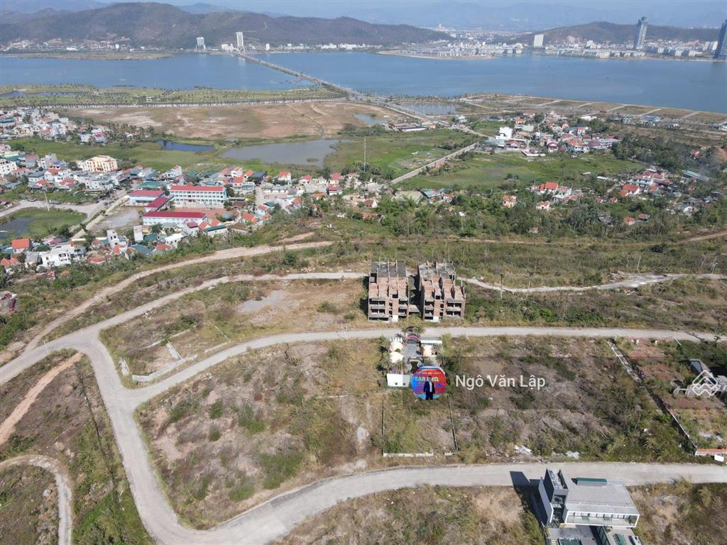 Bán lô góc biệt thự đồi tuần châu 559m2 view biển hướng đông nam, giá 31tr/m2