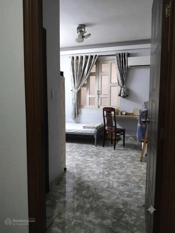 Bán nhà riêng hẻm xe hơi, 3 tầng, sân thượng, vị trí đắc địa