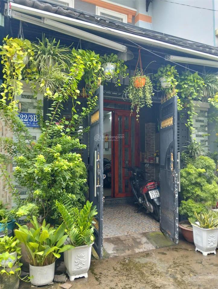 Bán nhà riêng hẻm xe hơi, 3 tầng, sân thượng, vị trí đắc địa