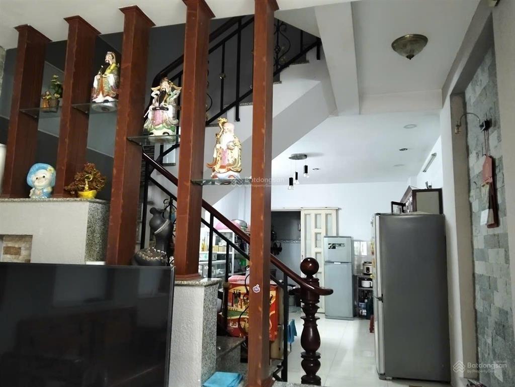 Bán nhà riêng hẻm xe hơi, 3 tầng, sân thượng, vị trí đắc địa