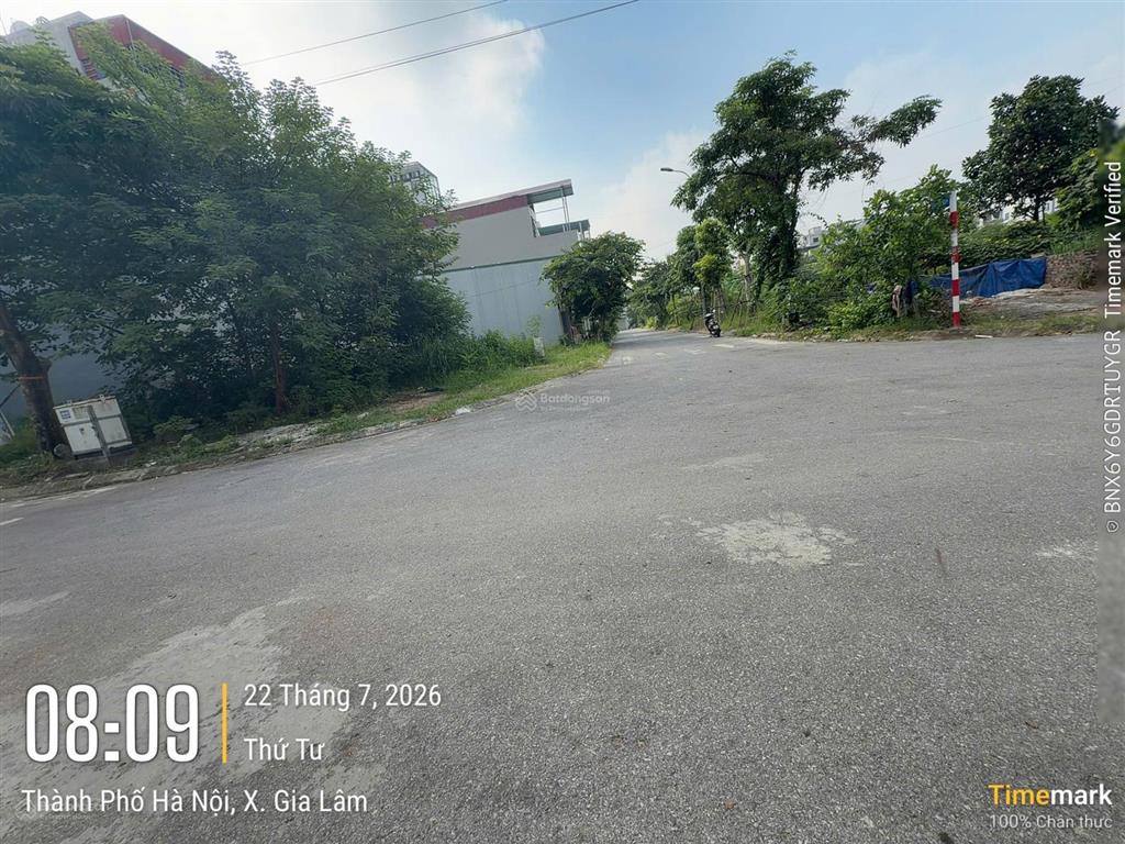 Bán nhanh lô góc 60,7m2 (đã tách ra 2 sổ), view vườn hoa, tái định cư 7,2 ha, xã gia lâm, hà nội