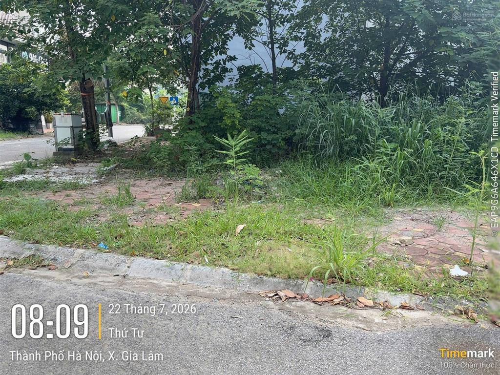 Bán nhanh lô góc 60,7m2 (đã tách ra 2 sổ), view vườn hoa, tái định cư 7,2 ha, xã gia lâm, hà nội