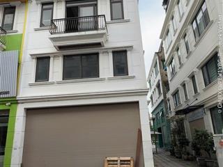 Cho thuê căn góc xẻ khe shophouse sông hồng 84m2, khu phố thành trung, xã gia lâm, hà nội