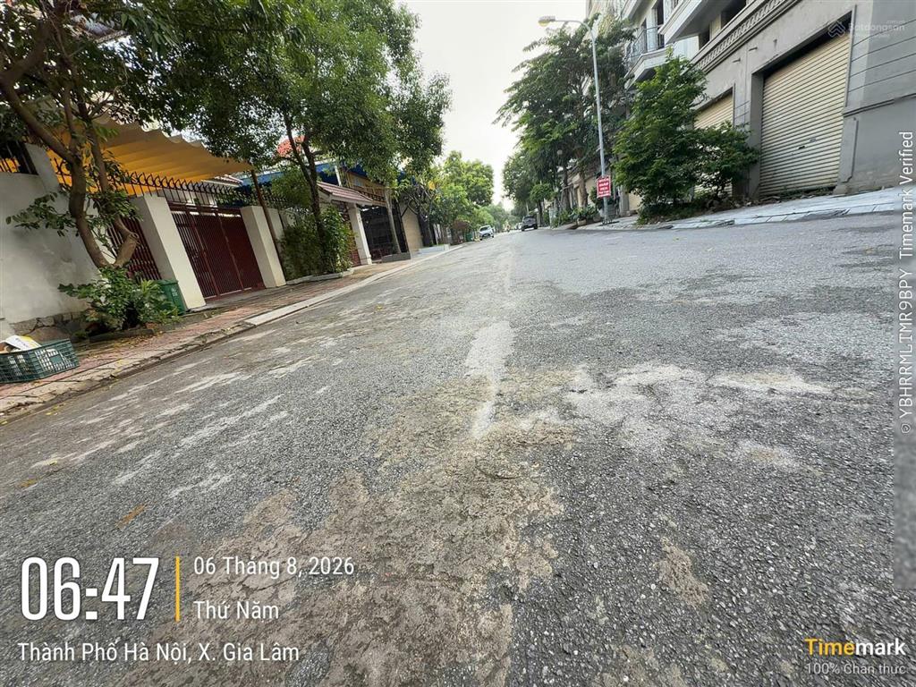 Bán mảnh đất biệt thự 247m2 view hồ điều hòa, đất đấu giá 31 ha, xã gia lâm (trâu quỳ cũ) hà nội