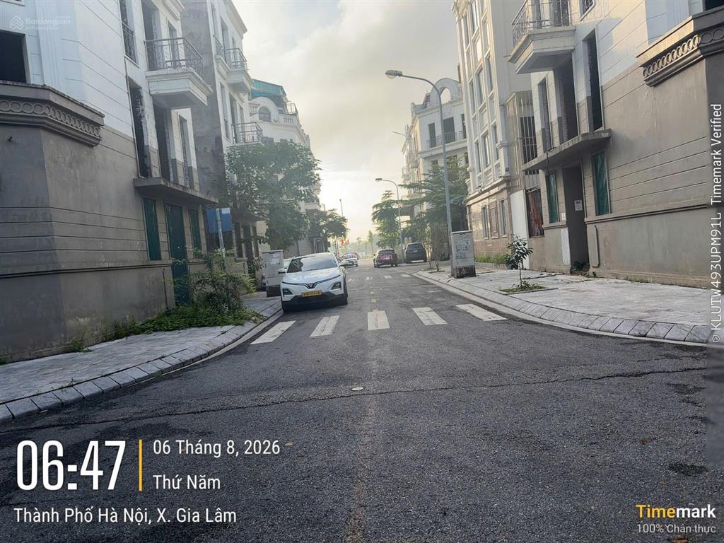 Bán mảnh đất biệt thự 247m2 view hồ điều hòa, đất đấu giá 31 ha, xã gia lâm (trâu quỳ cũ) hà nội