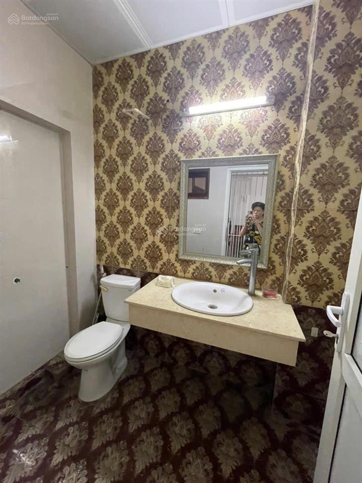 Chính chủ cho thuê tầng 8 số nhà 41 cộng 43 ngõ 119 phố hồ đắc di phường kim liên hà nội để làm vp