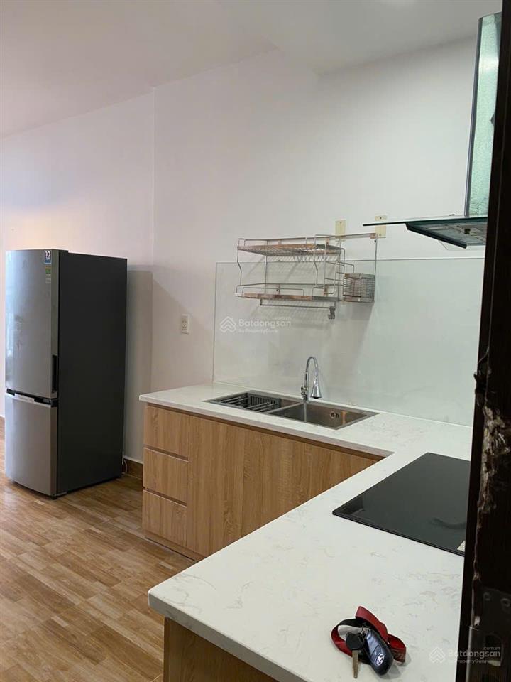 Bán căn hộ 2 pn wilton68m2, lầu cao, view hồ bơi, nội ô, landmark 81 tầng. sổ hồng chính chủ