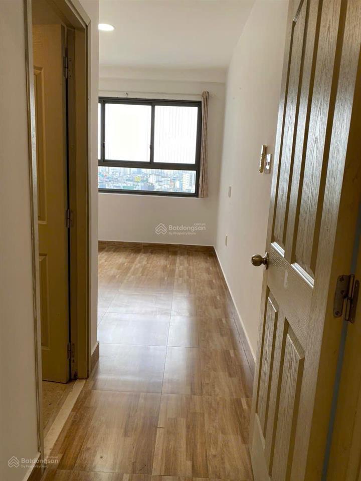 Bán căn hộ 2 pn wilton68m2, lầu cao, view hồ bơi, nội ô, landmark 81 tầng. sổ hồng chính chủ