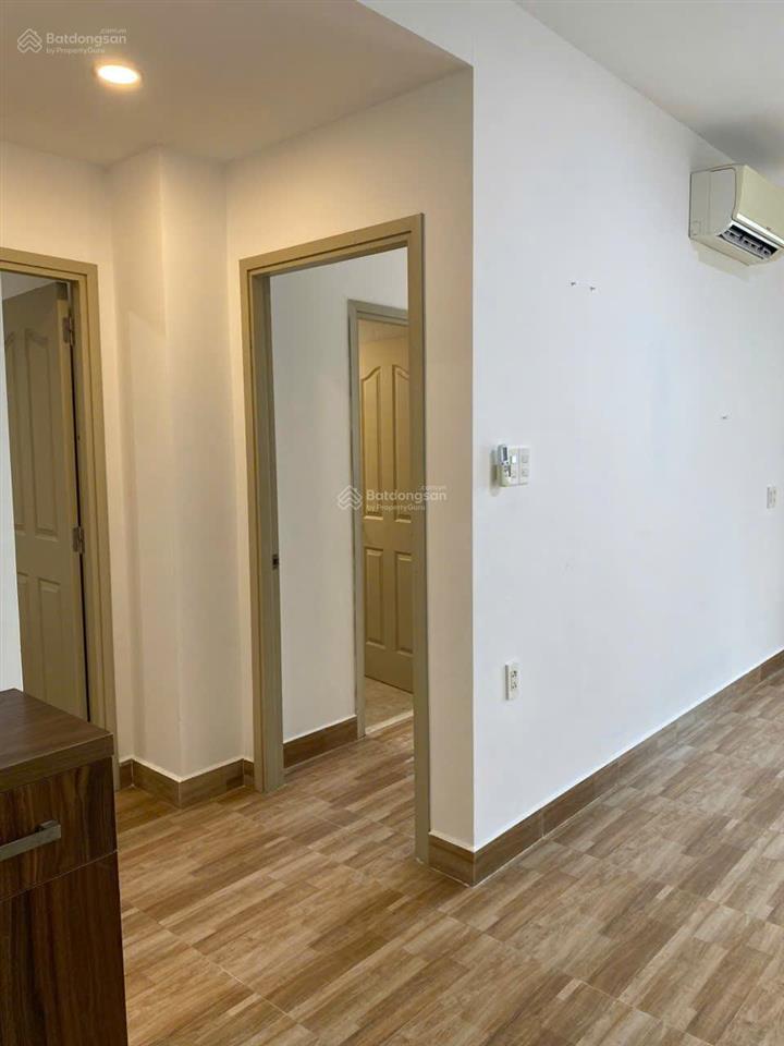 Bán căn hộ 2 pn wilton68m2, lầu cao, view hồ bơi, nội ô, landmark 81 tầng. sổ hồng chính chủ