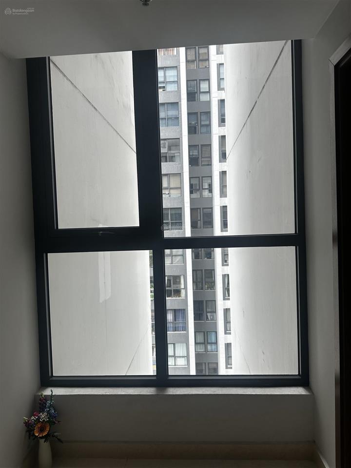 Cần bán căn góc 2pn, 2wc, 60,66m2 vinhome greenbay, full nội thất xịn, chỉ dọn đến ở, giá tốt 5,95t