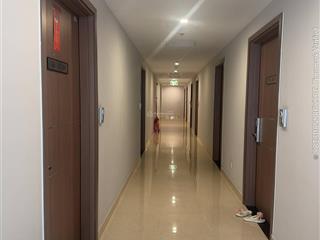 Cần bán căn góc 2pn, 2wc, 60,66m2 vinhome greenbay, full nội thất xịn, chỉ dọn đến ở, giá tốt 5,95t