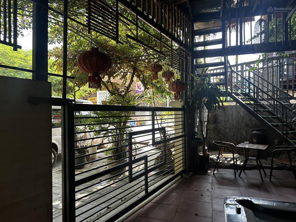 Bán biệt thự lk, khu đt hud sơn tây, tặng kèm quán cafe đẹp đang kd, căn góc 4 tầng, 164m2, mt 16m.